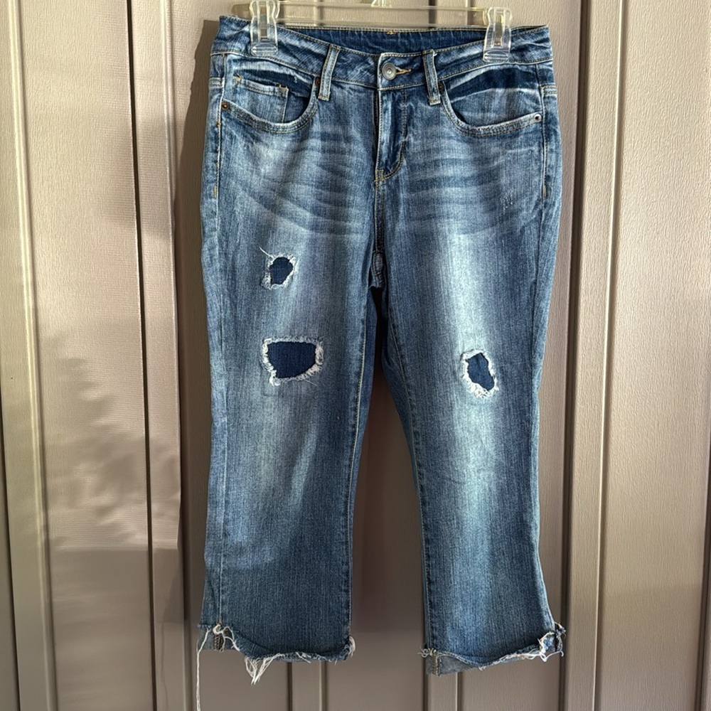 Time & Tru Blue Jean Capris size 6